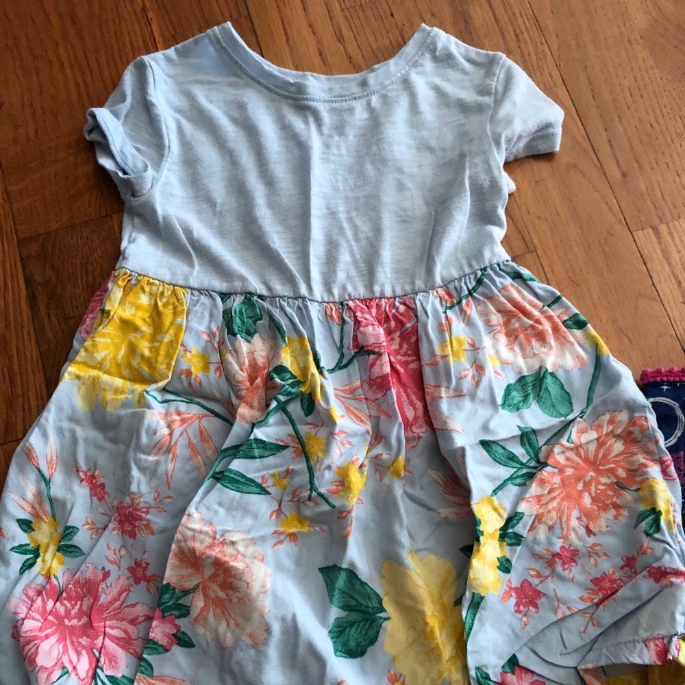 2T super pretty blue and floral dress